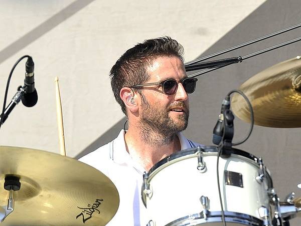 Richard Hughes: «disfruto que la banda esté en el escenario»